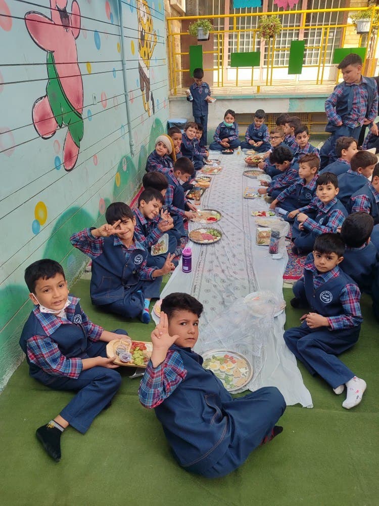 پیش دبستان و دبستان شهید پورسینا